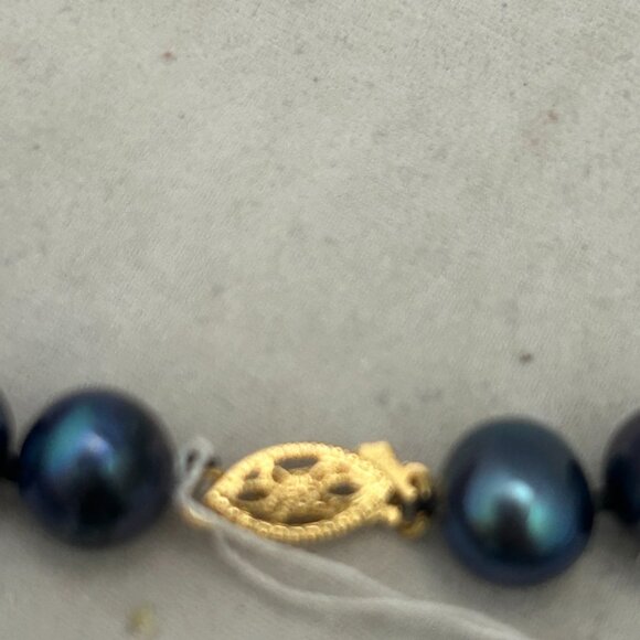 Black Pearls w/14k Clasp - Picture 3 of 5